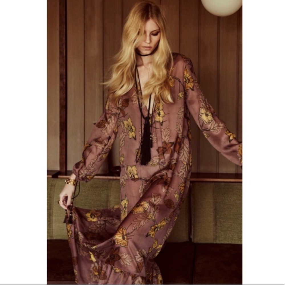 SOLD 💔 NEW For Love & Lemons Santa Rosa dress XS